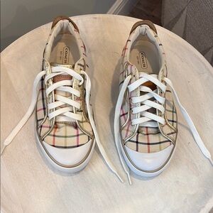 Coach Cream and White Casual Sneakers with Lightweight Design
